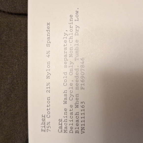 NEW!!  A NEW DAY CAPRI LEGGINGS. - Picture 3 of 5